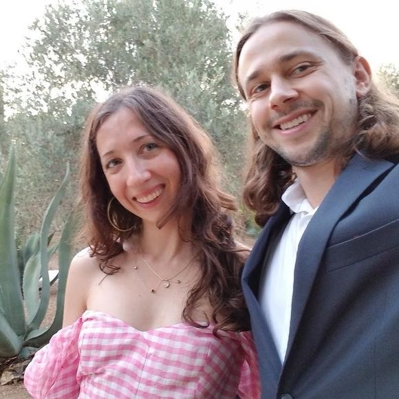 Meet your Posher, Juliana - Picture 1 of 1